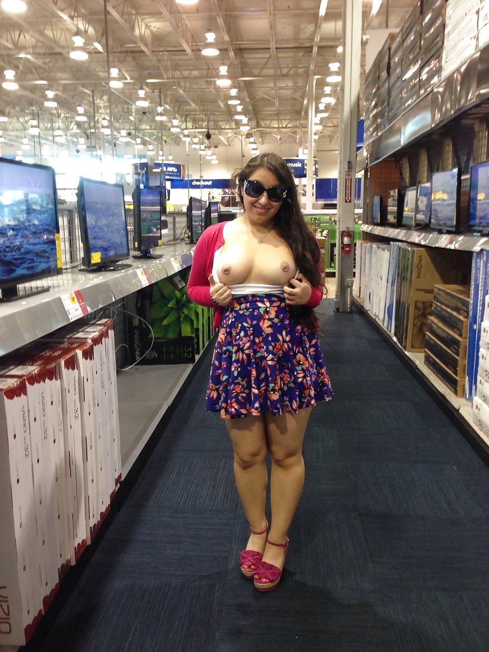 Nude Girls of Walmart #29671599