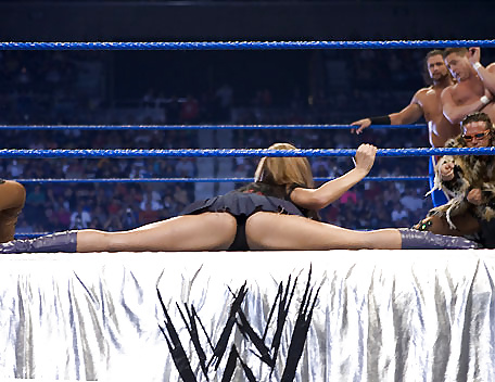 WWE DIVAS ASS #40985577