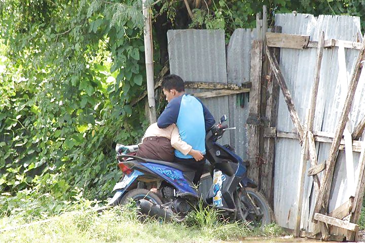 Aksi di atas motor
 #26644236