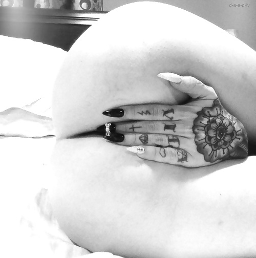 Chickz n ink
 #23783780