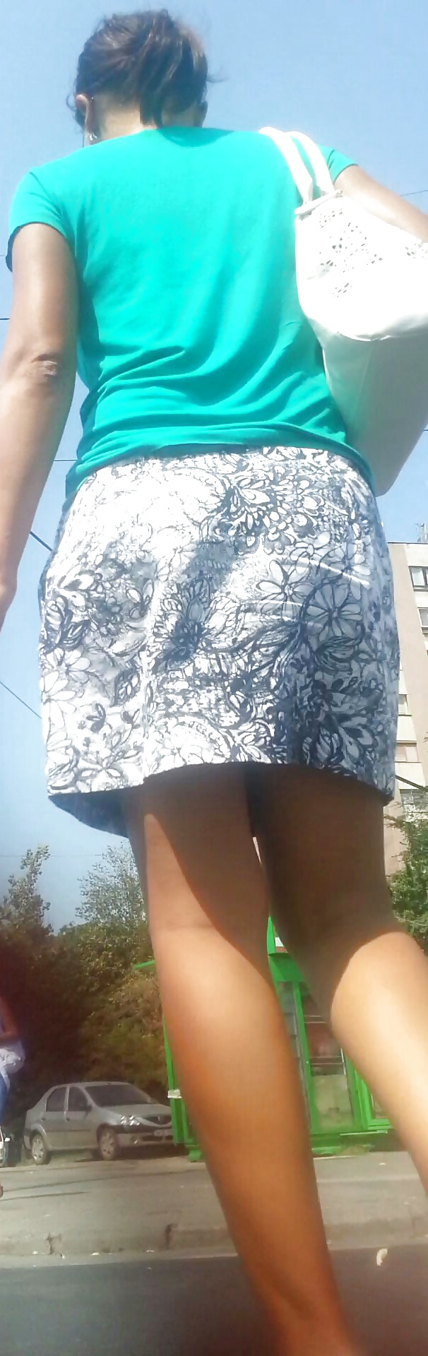 Espía viejo + joven falda sexy rumano
 #28213008