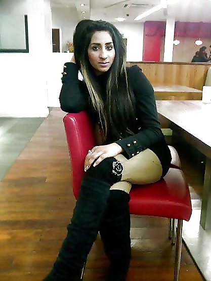 More indians and pakis #27231267