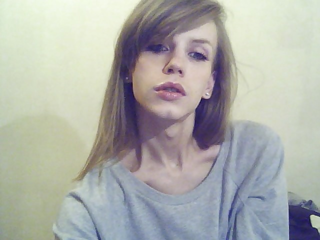 かわいいスキニーTガール
 #27818439