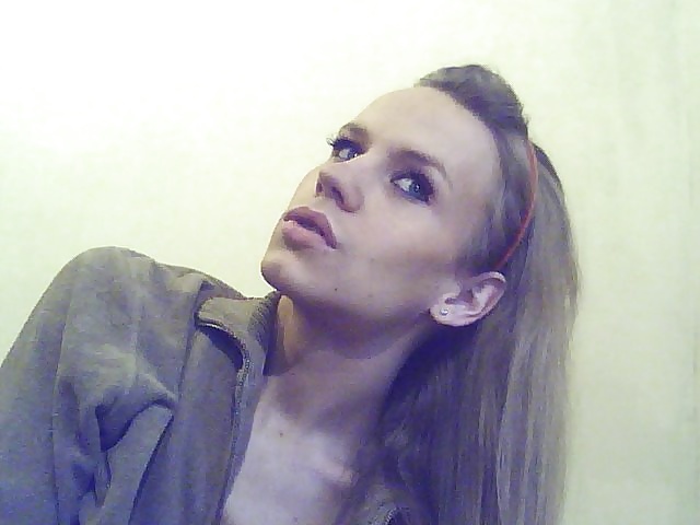 かわいいスキニーTガール
 #27818445