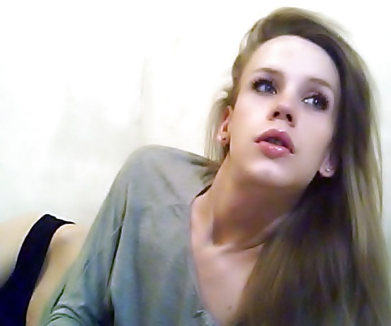 かわいいスキニーTガール
 #27818460