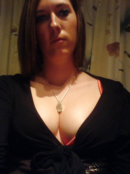 23 dirty slut loves attention from Southend-on-Sea British  #40448640