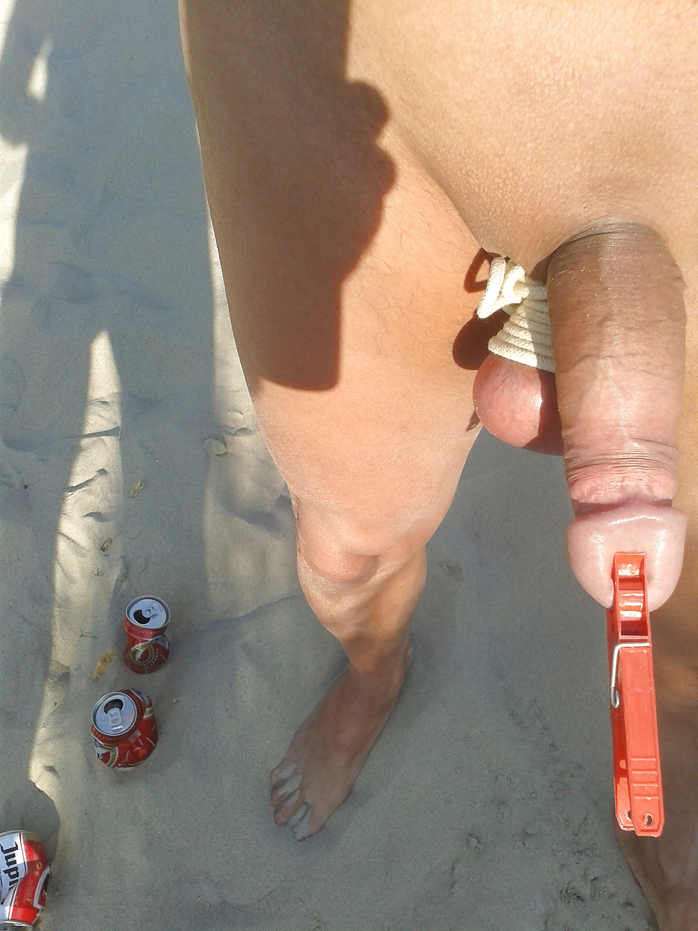 Sulla spiaggia con l'amico
 #23244560
