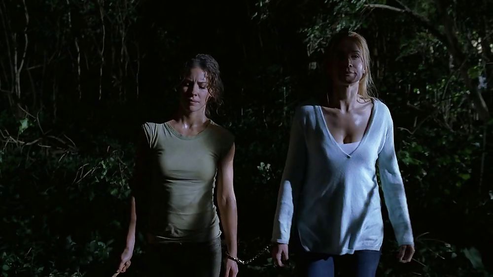 ELIZABETH MITCHELL&EVANGELINE LILLY #23108712