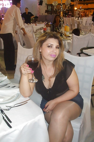 Full thighs in the mini 8 #23657642