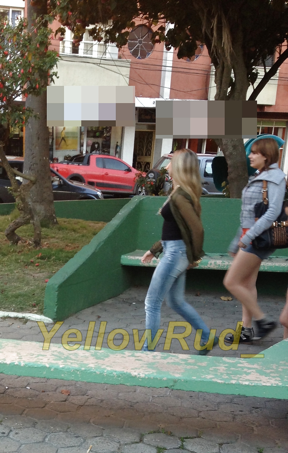 Gostosas aleatorias - br
 #24050392