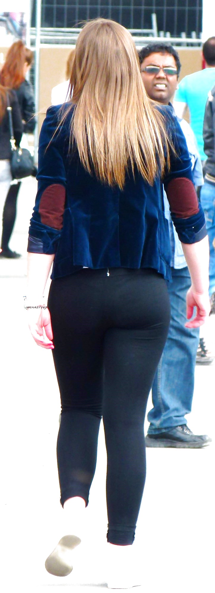 Hot Asses In Tight Leggings Sexy Candids #23488198
