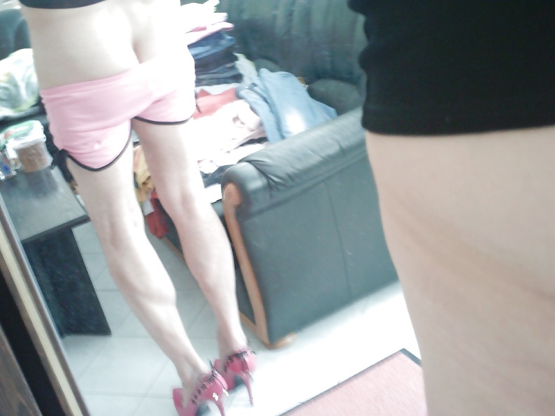 ピンクのドレスを着た女性
 #38937351