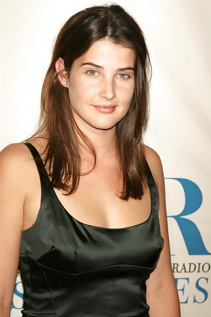 Cobie smulders 2
 #40529226