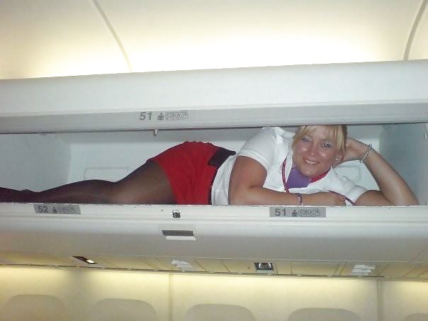 Stewardess e hostess in calze di nylon
 #32758822