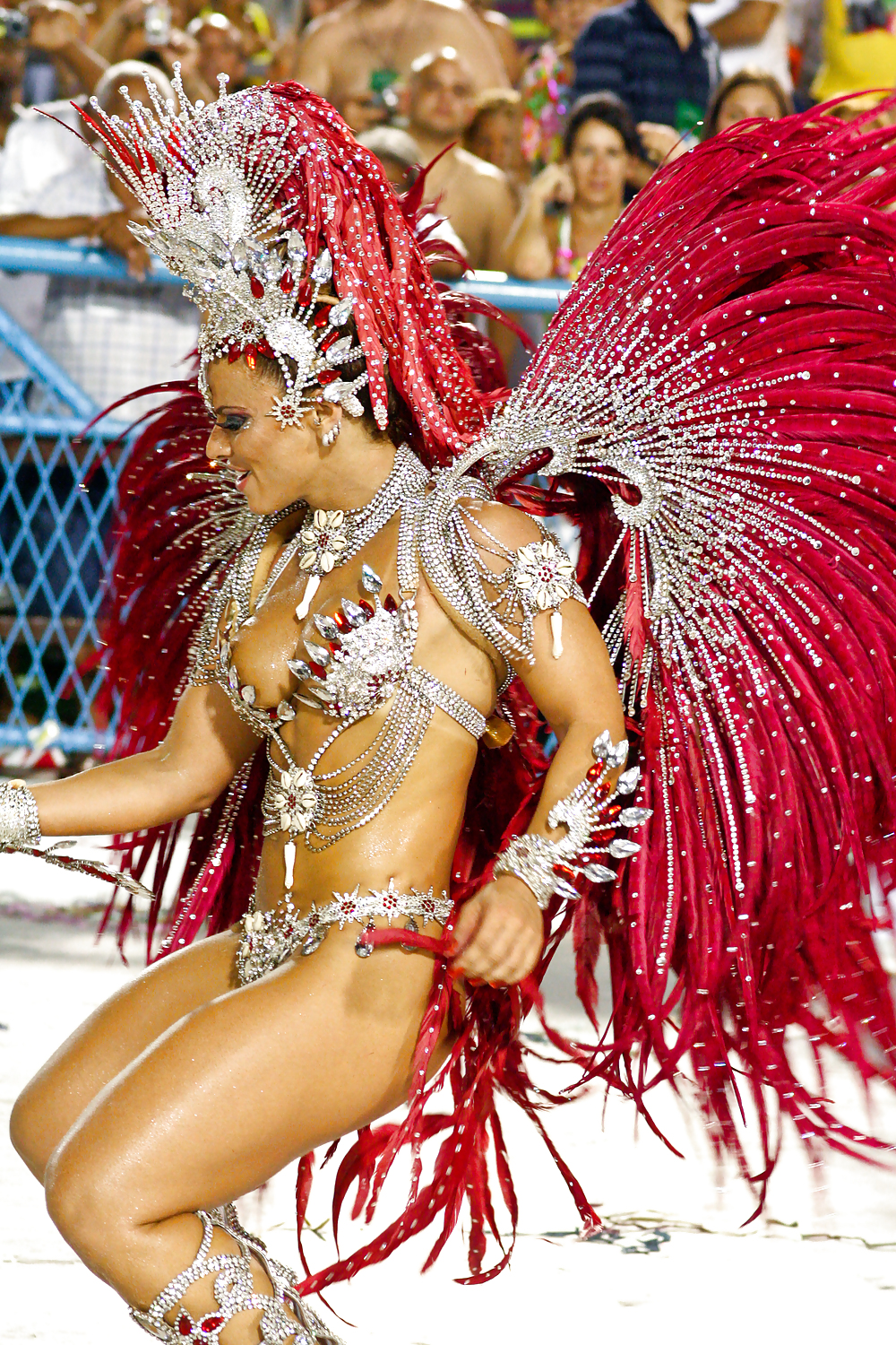 Brazilian Goddess Viviane Araujo #34697981