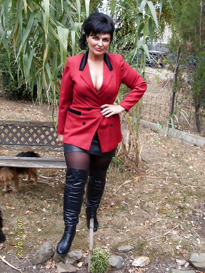 40歳以上の男性
 #23136636