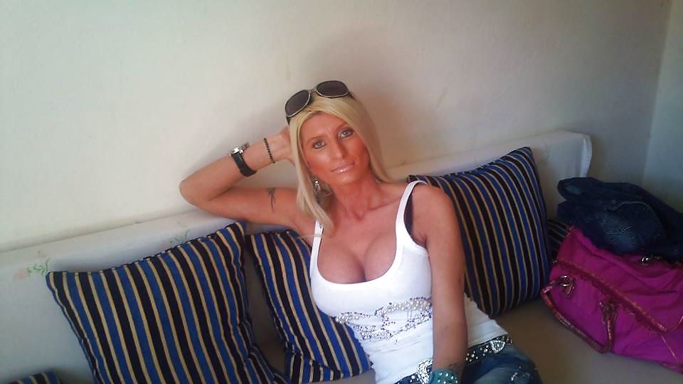 40歳以上の男性
 #23136701