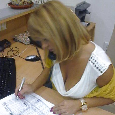 40歳以上の男性
 #23136705