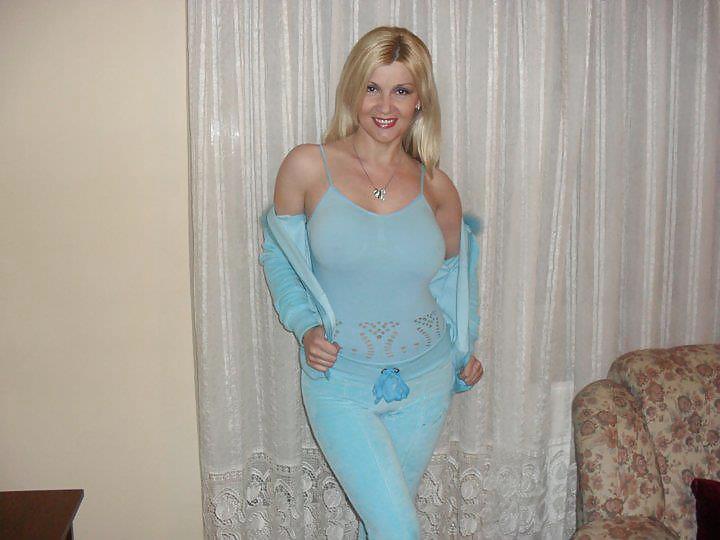 40歳以上の男性
 #23136725