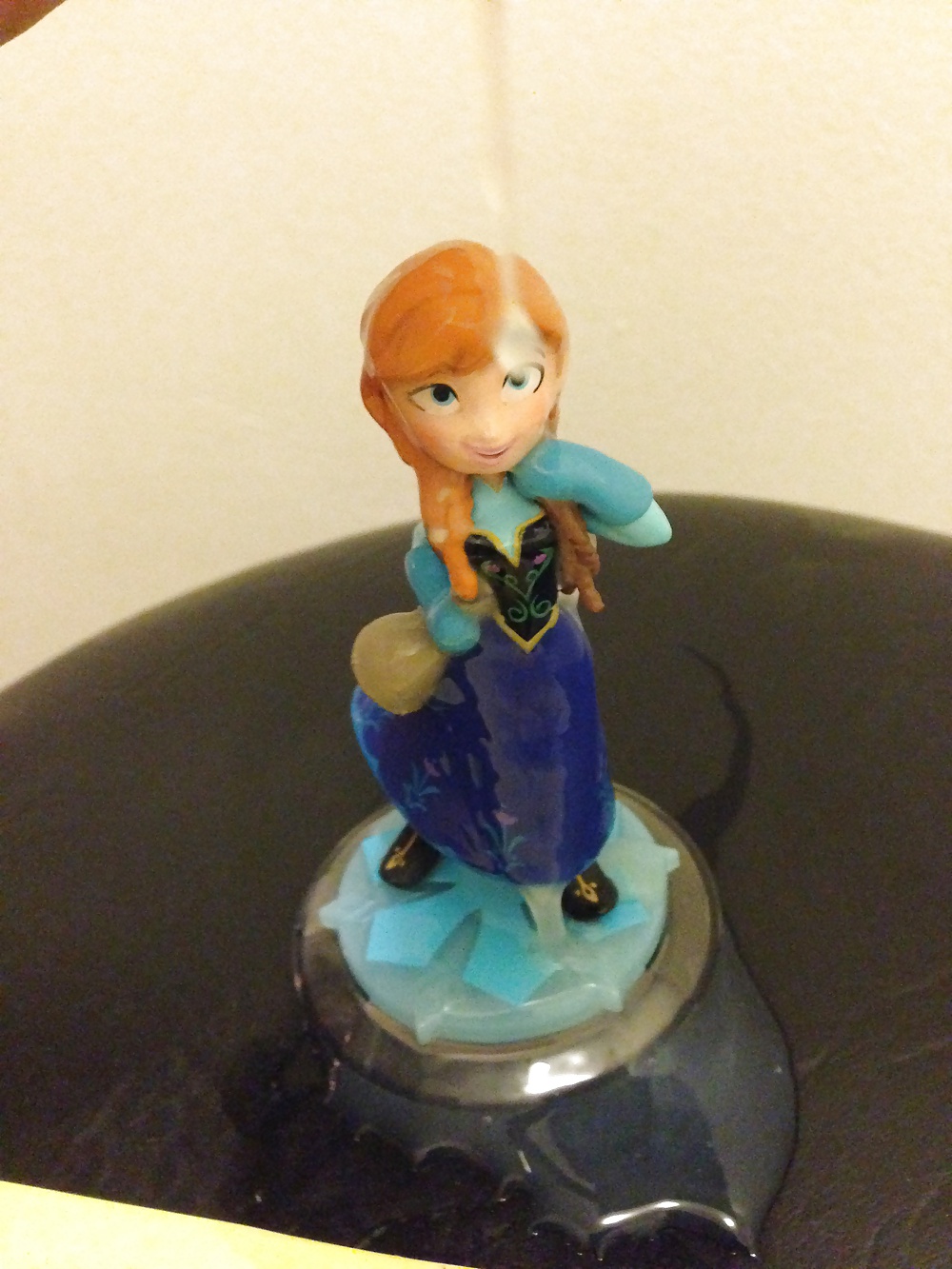 Let it go, featuring anna from frozen
 #38943400