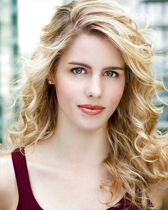 Emily Bett Rickards #40973004