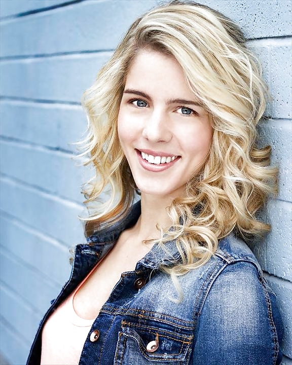 Emily Bett Rickards #40973047