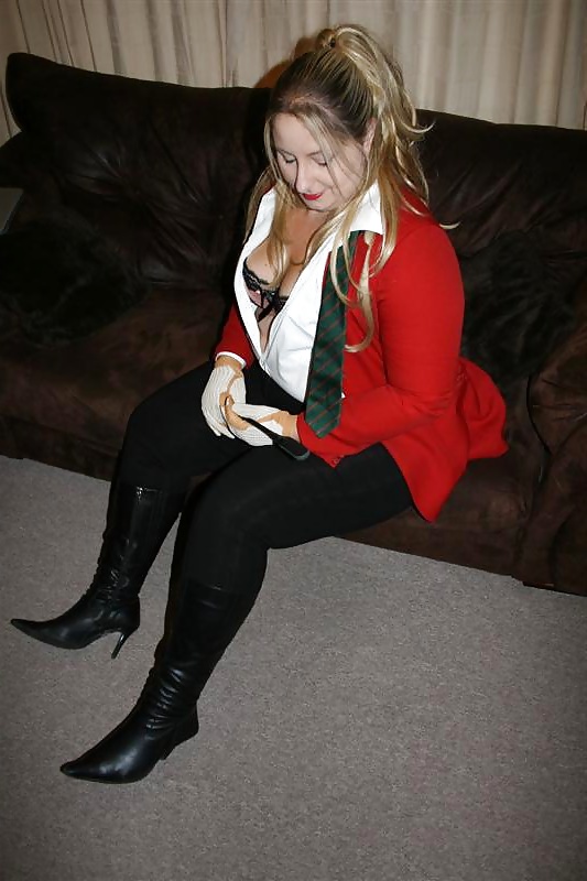 Lisa J #27033092