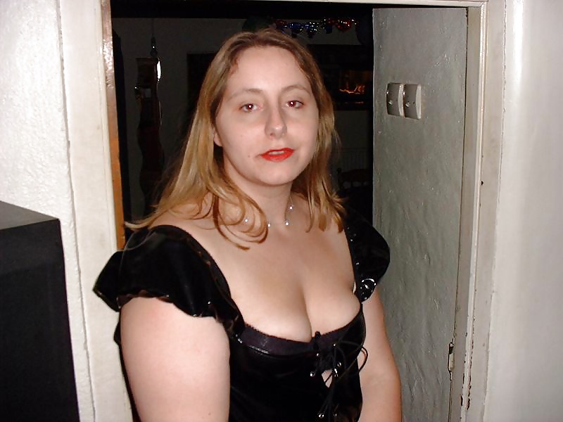 Lisa J #27033233
