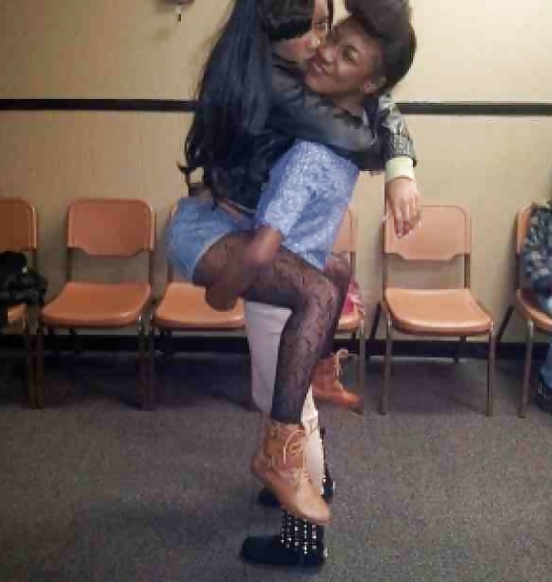 私たちは！？
 #25487837