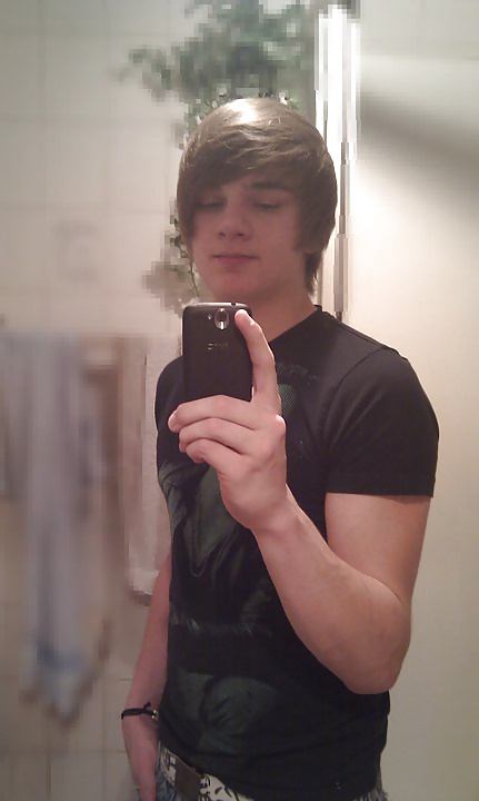 カムエッジボーイズ
 #35495327