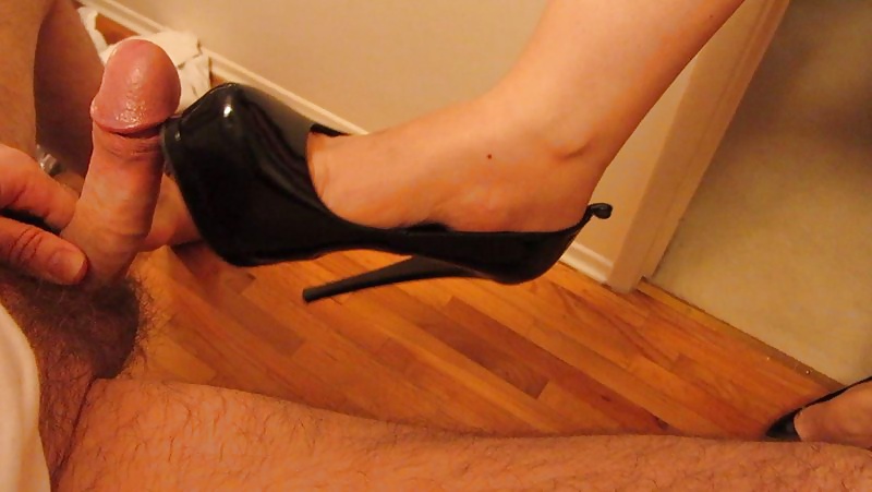 妻と彼女の新しい靴と下着
 #27219944