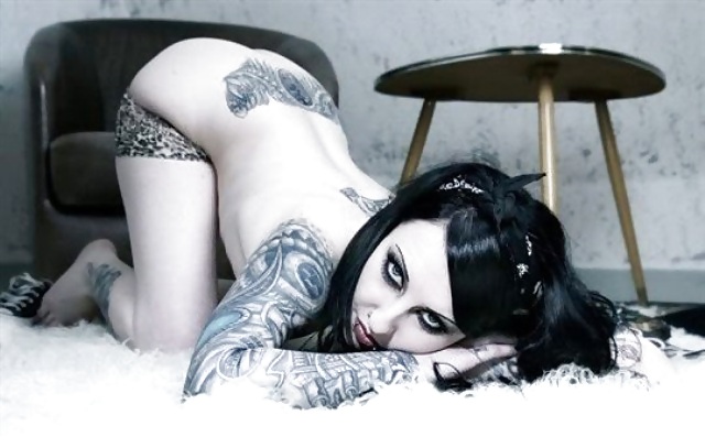 Chickz n ink
 #25447311