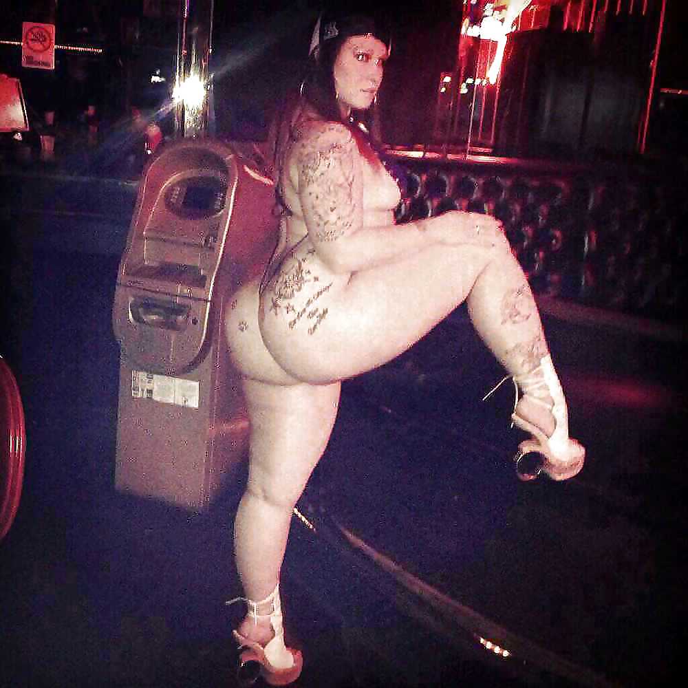 Chickz n ink
 #25447422