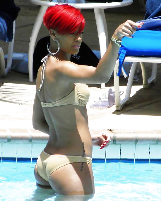 Culo de Rihanna
 #31037157