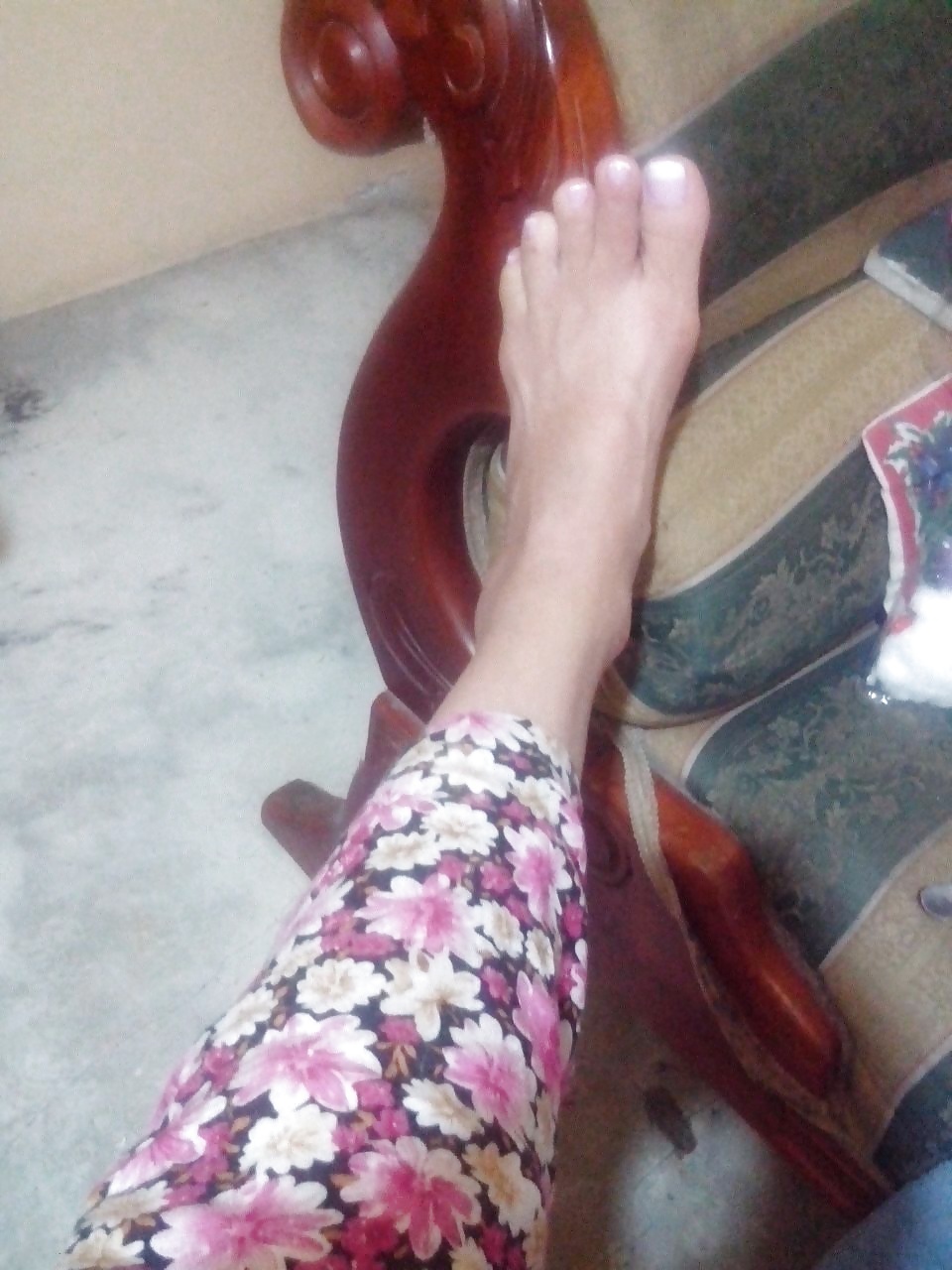 Kolumbianisch Weiße Mädchen Füße #28543825