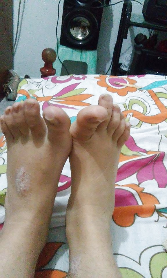 Kolumbianisch Weiße Mädchen Füße #28544055