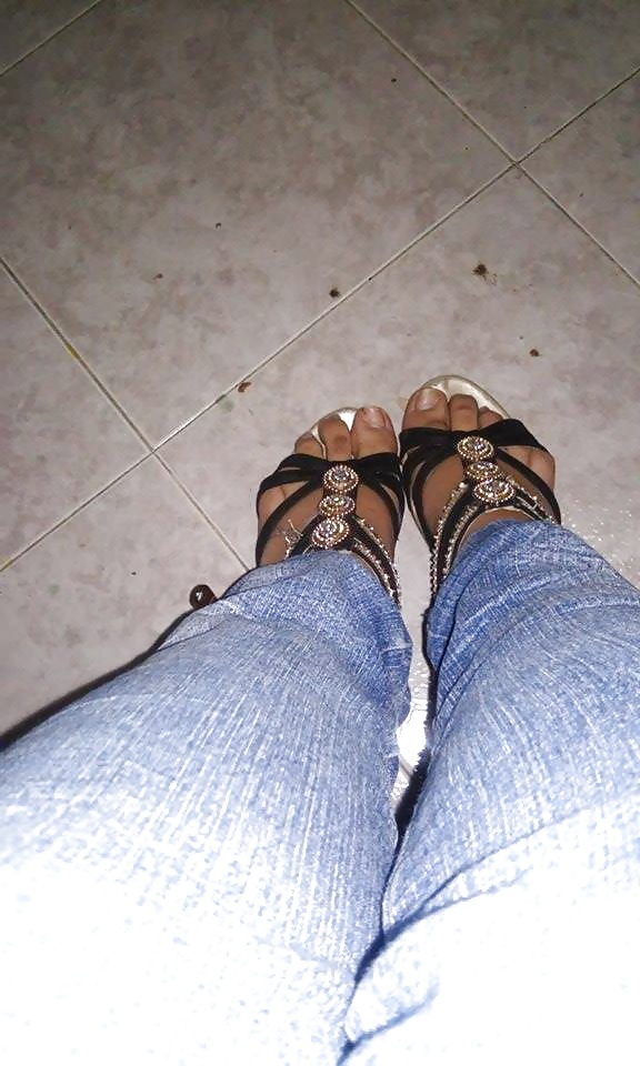Kolumbianisch Weiße Mädchen Füße #28544508
