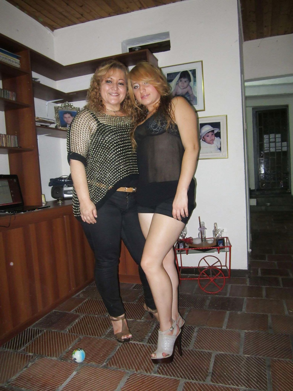 Chicas blancas colombianas pies
 #28547386