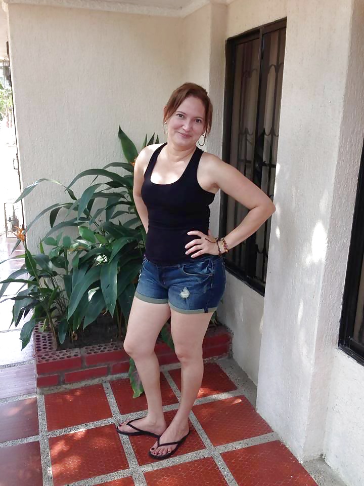 Chicas blancas colombianas pies
 #28548078