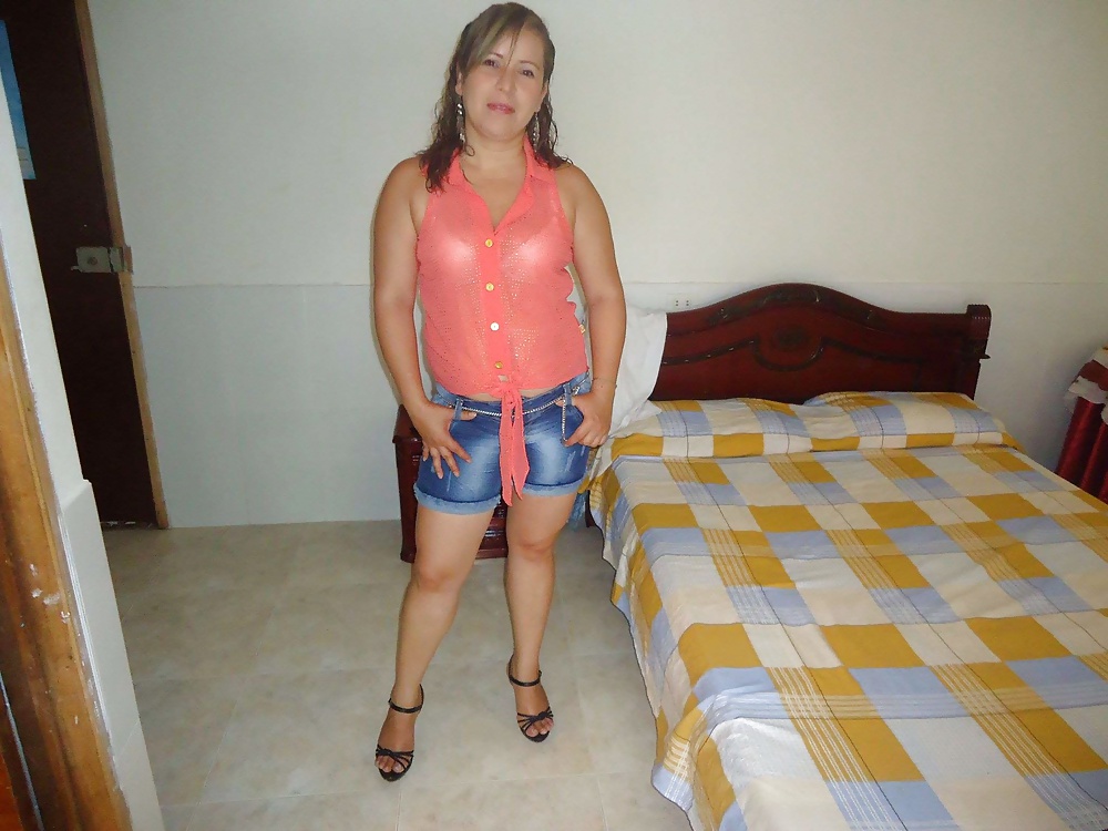 Chicas blancas colombianas pies
 #28548264