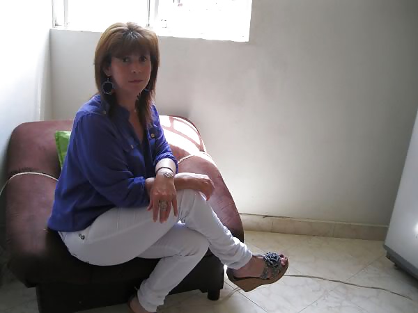 Chicas blancas colombianas pies
 #28548368