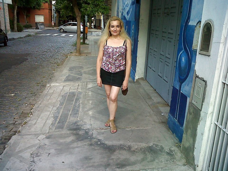 コロンビアの白い女の子の足
 #28549764