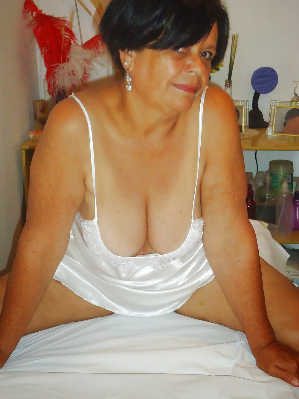 Mrs Clarice 66 yo is a masseur part 2 #40725074