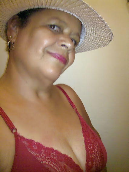 Mrs Clarice 66 yo is a masseur part 2 #40725151