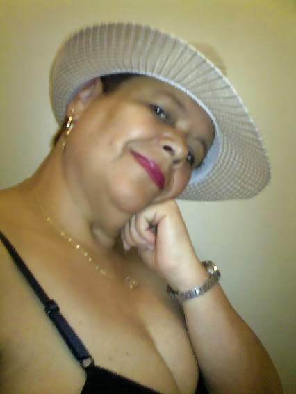 Mrs Clarice 66 yo is a masseur part 2 #40725159