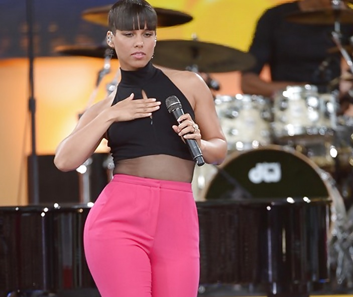 Alicia Keys - What a Body (pics in HD) #32009043