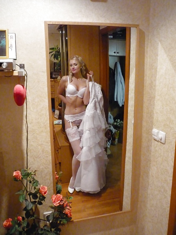 Russian Amateur Bride #24984068