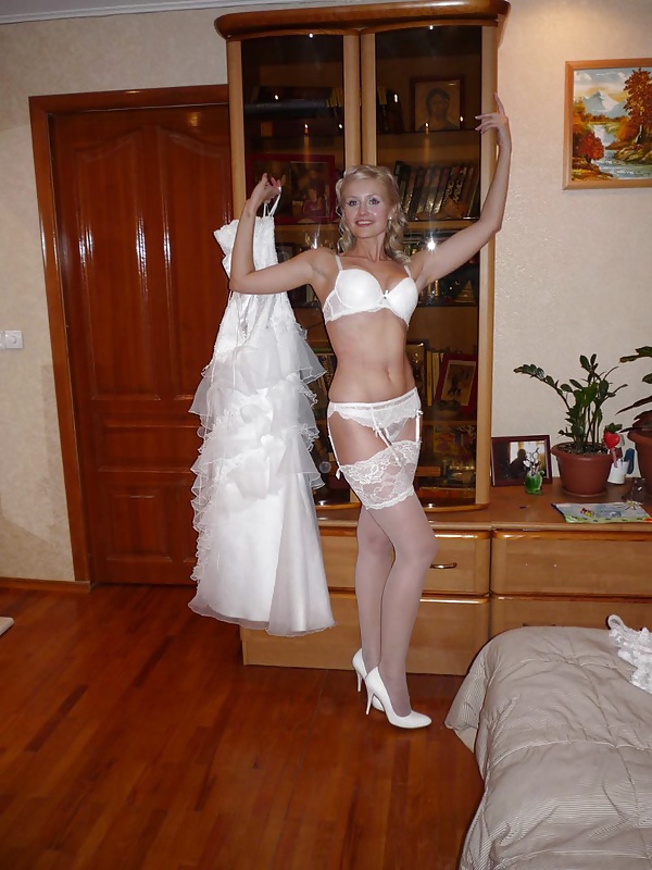 Russian Amateur Bride #24984088