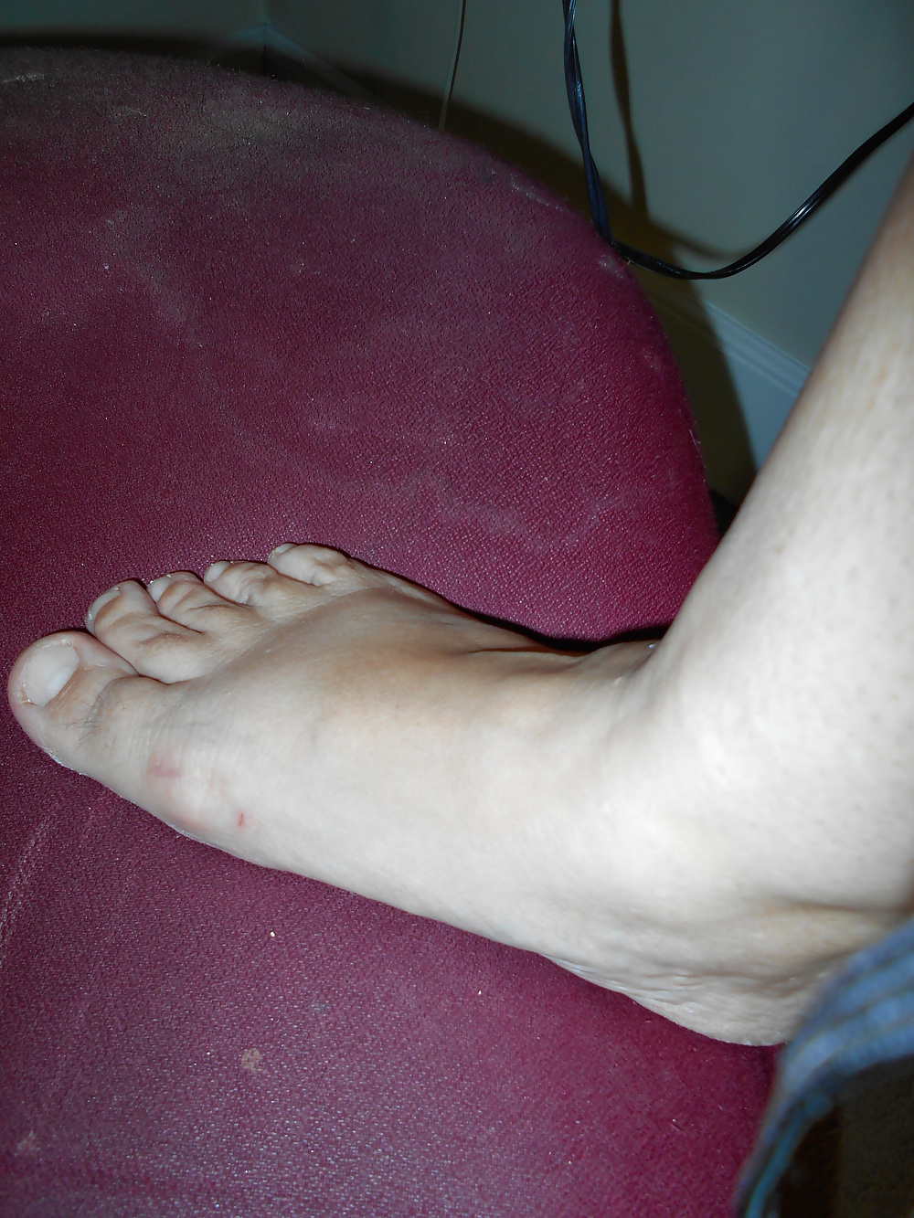 妻の足と足の指
 #41066923