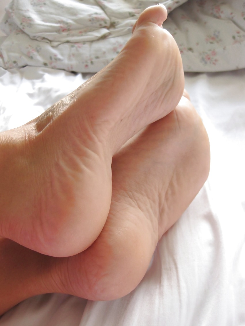 ランダムな足、足コキ pt 19
 #39800150